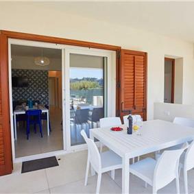 3 bedroom seaside apartments in Sicily, sleeps 6